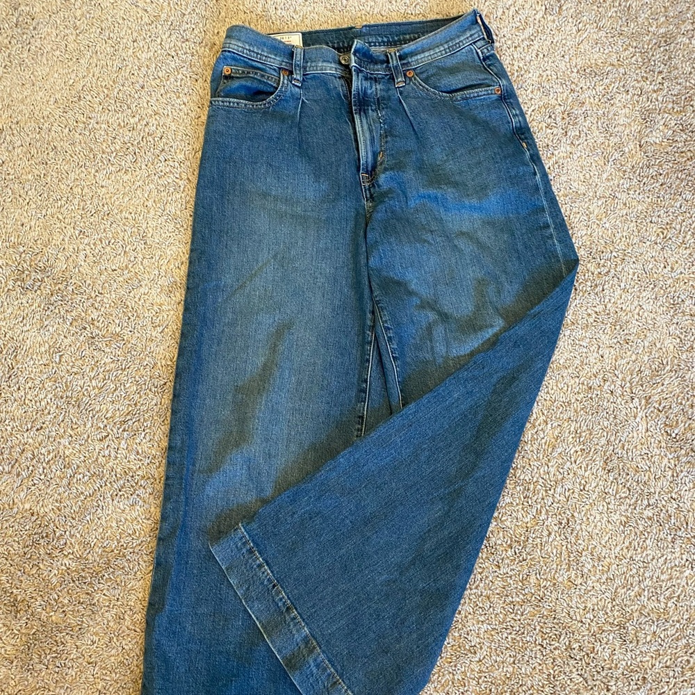 GAP- Wide Leg Trouser Jean- High Rise size 2P